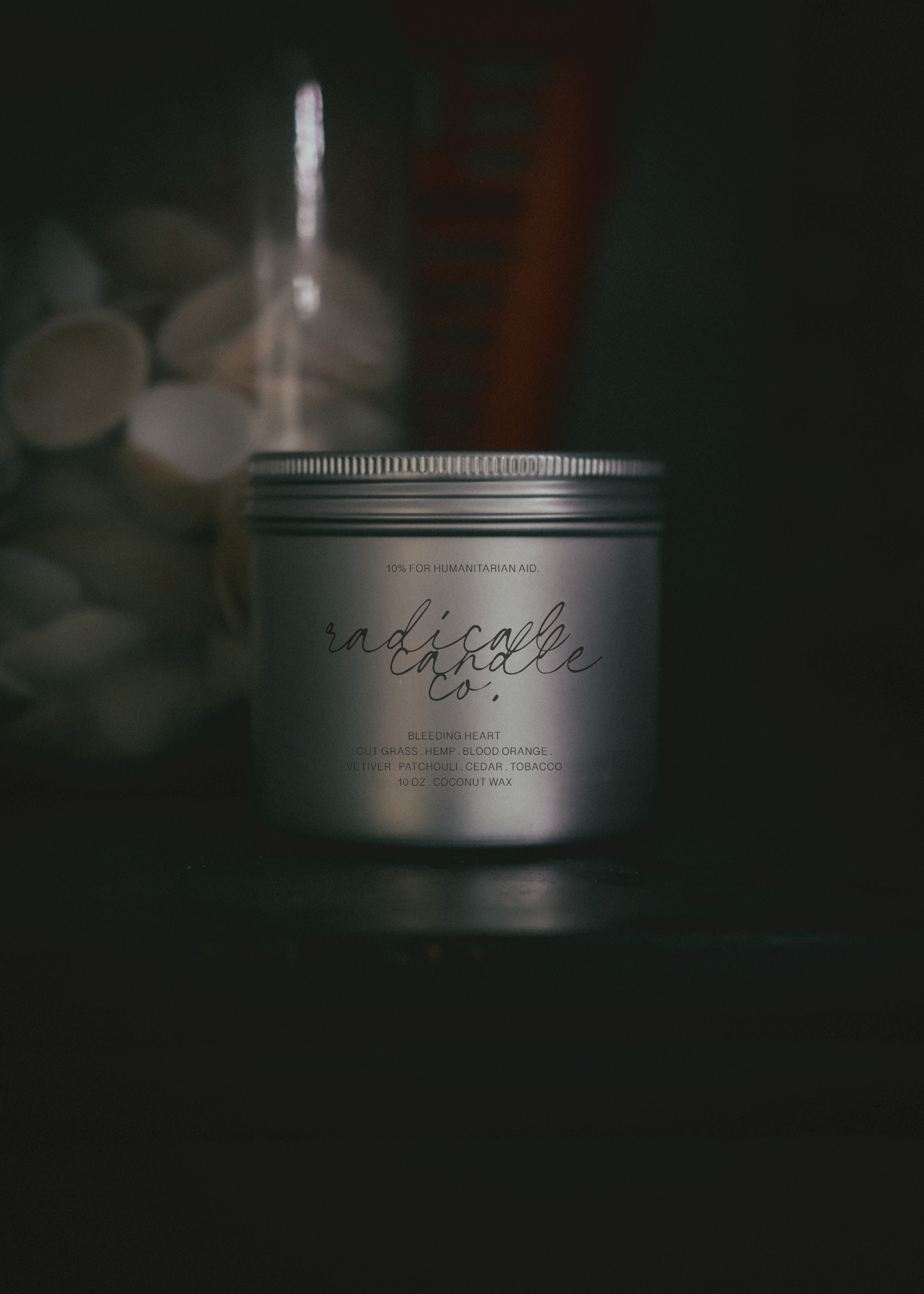 BLEEDING HEART. 10 OZ Candle